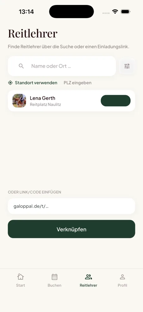 App-Screenshot „Reitlehrer“: Suchfeld für Name oder Ort, Standort verwenden, Treffer Lena Gerth und ein Feld für den Einladungslink galoppal.de/t/…