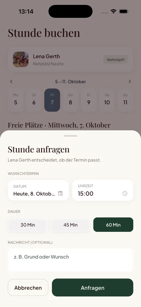 App-Screenshot „Stunde anfragen“: Wunschtermin mit Datum, Uhrzeit, Dauer von 30, 45 oder 60 Minuten und optionaler Nachricht